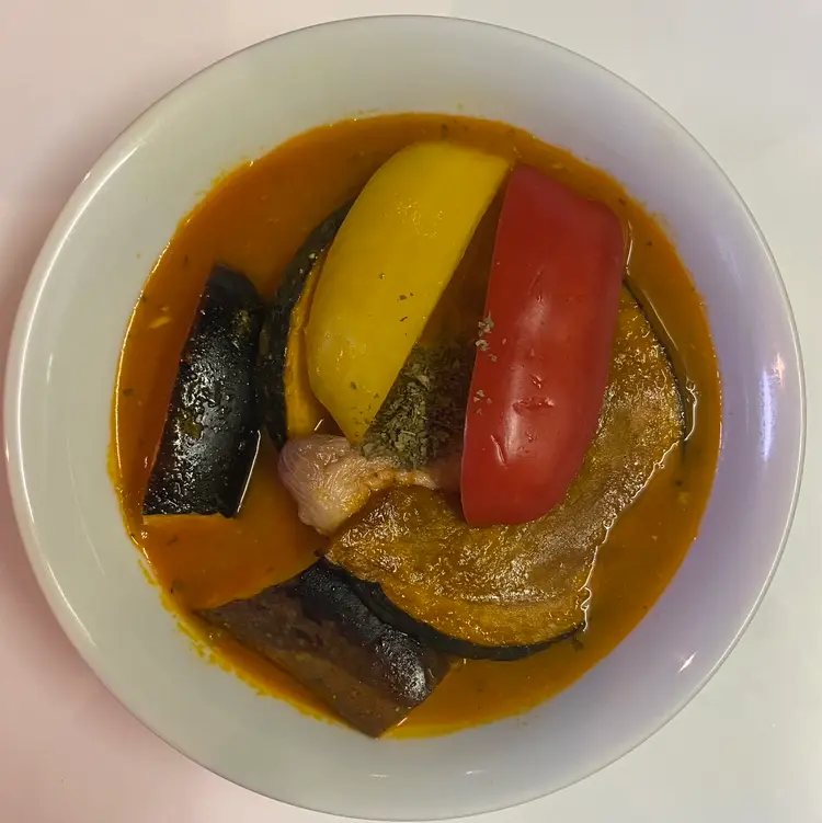 なすとかぼちゃとパプリカの野菜カレー